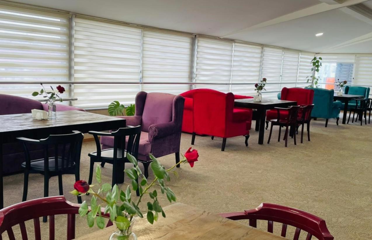 באטומי Aura Boutique Hotel מראה חיצוני תמונה