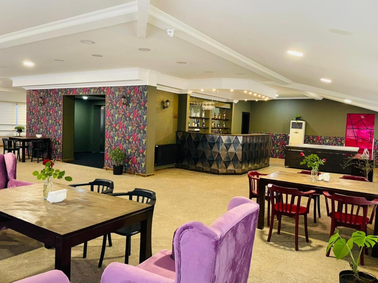 באטומי Aura Boutique Hotel מראה חיצוני תמונה