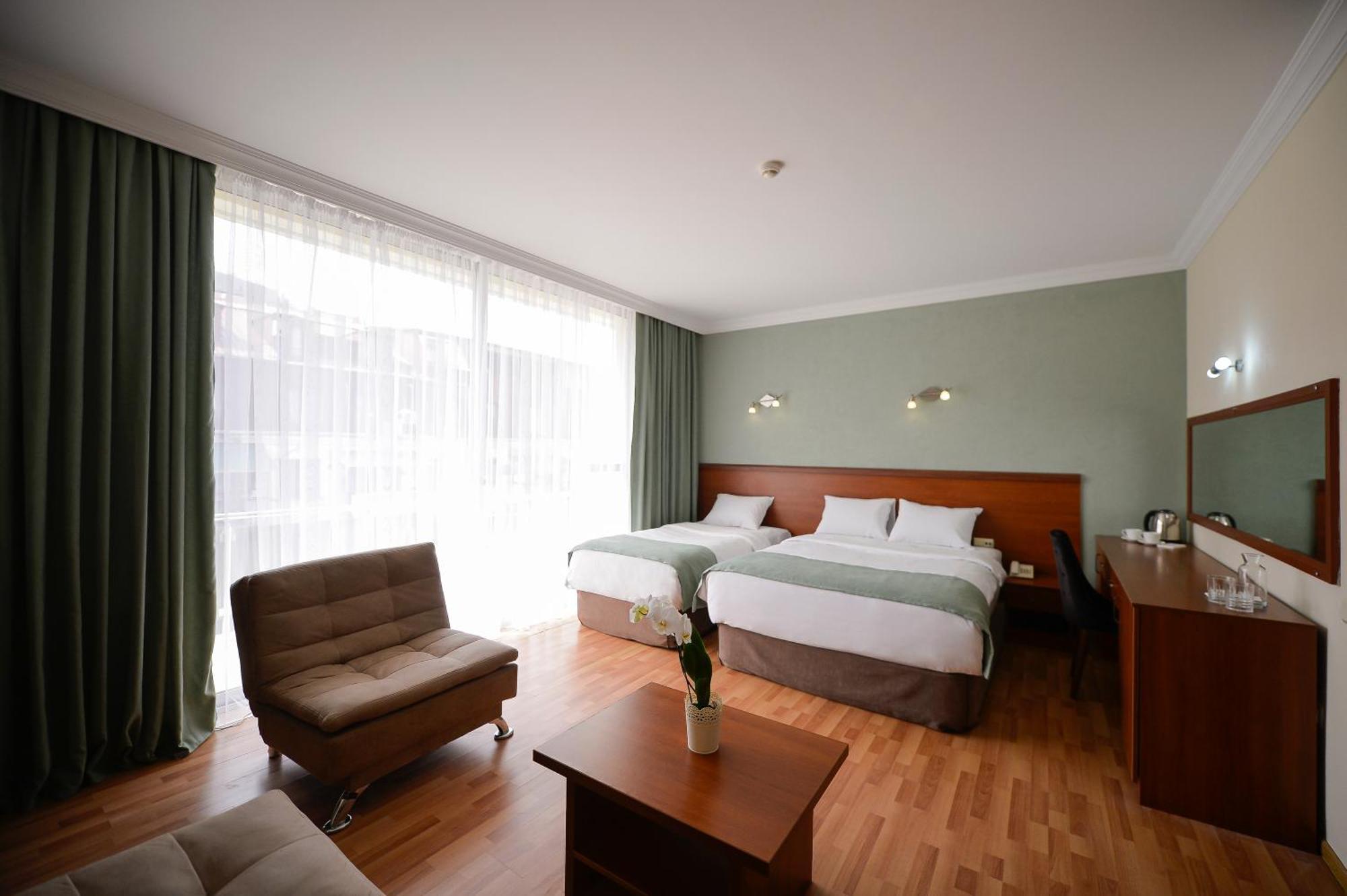 באטומי Aura Boutique Hotel מראה חיצוני תמונה